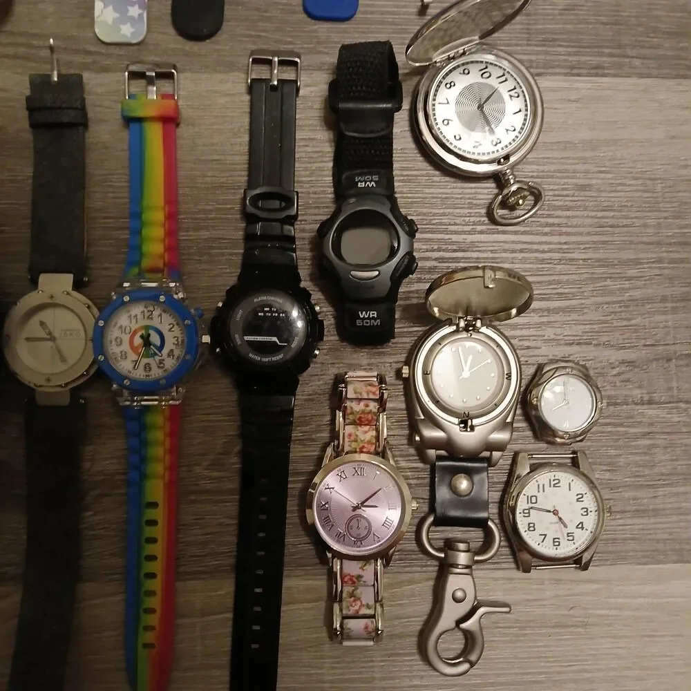 Huge Watch Lot of 40+ Mixed Brands Vintage & Modern Parts/Repair Untested-Box D5